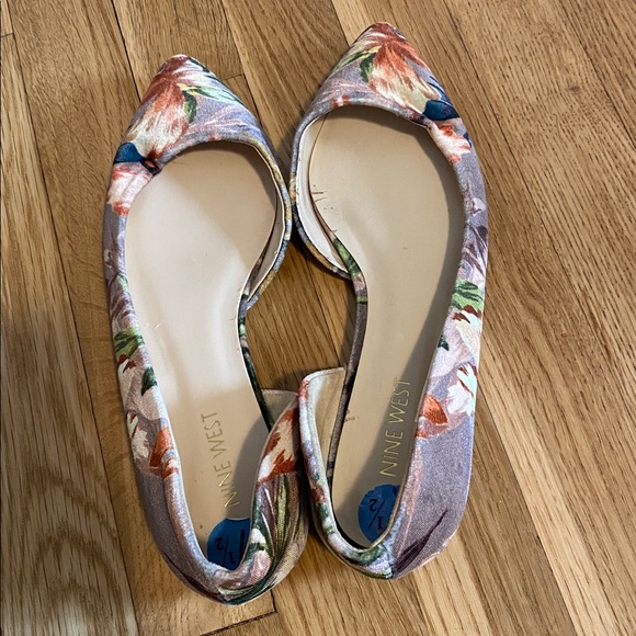 Nine West Multicolor Floral Flats - Picture 2 of 4